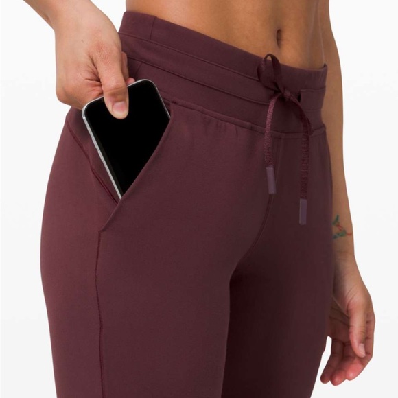Lululemon ready to Rulu Joggers size 6 - Picture 3 of 8
